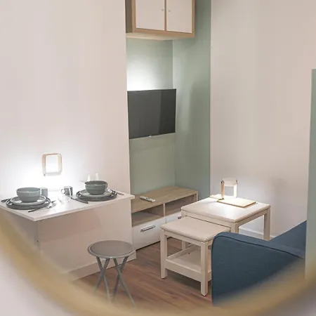 Casa Pluma Near Train Station Cosy *