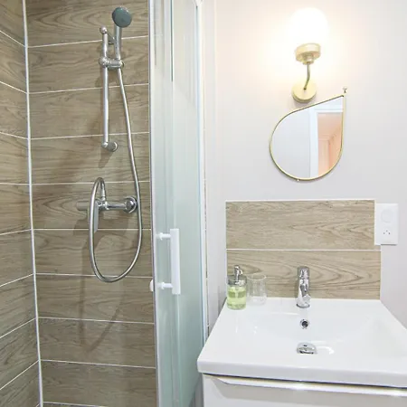 Appartamento Casa Pluma Near Train Station Cosy